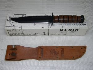 Ka-Bar Olean, NY Stacked Leather #1217 USMC Fixed Blade Fighting Knife & Sheath in Box c.2001