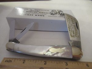 Fight'N Rooster Pearl Dogleg Whittler 