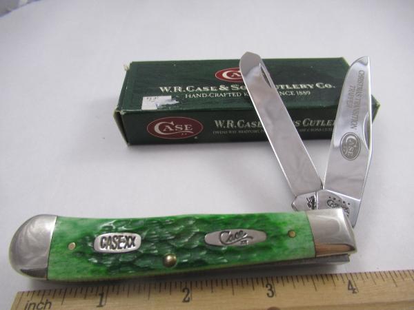 Case XX Green Bone Christmas Transition Trapper Pattern 6254 SS Case XX Green Bone Christmas Transition Trapper Pattern 6254 SS