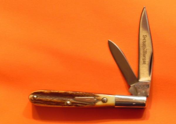 Schatt & Morgan (Queen) Gents Barlow Pocket Knife w/ Great wide Stag Handles & Blade Etch -NOS Schatt & Morgan (Queen) Gents Barlow Pocket Knife w/ Great wide Stag Handles & Blade Etch -NOS