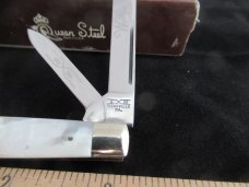 Schatt & Morgan Pearl Doctors Knife Pattern # 052266 Schatt & Morgan Pearl Doctors Knife Pattern # 052266