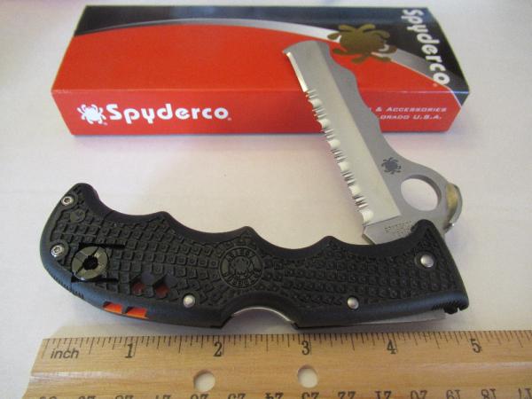 Spyderco SeatBelt Knife Model C79SBK 
