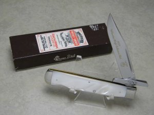 Schatt & Morgan Pearl 2001 Wolverine Knife Collectors Club Swing Guard Lockback Knife in Box