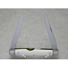 Queen City Titusville, PA "Queen Classic" Ivory Casein #27 Muskrat Knife in Box Queen City Titusville, PA "Queen Classic" Ivory Casein #27 Muskrat Knife in Box