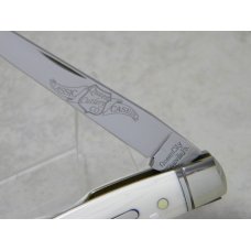 Queen City Titusville, PA "Queen Classic" Ivory Casein #27 Muskrat Knife in Box Queen City Titusville, PA "Queen Classic" Ivory Casein #27 Muskrat Knife in Box