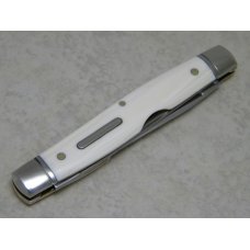 Queen City Titusville, PA "Queen Classic" Ivory Casein #27 Muskrat Knife in Box Queen City Titusville, PA "Queen Classic" Ivory Casein #27 Muskrat Knife in Box