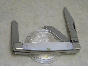 Queen Steel Made in USA Q76 Pearl #57 Medium Stockman Knife c.1976