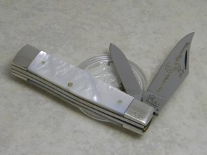 Queen Steel Made in USA Q82 Pearl "Wolverine Knife Collectors Club" Gunstock Jack Knife c.1982