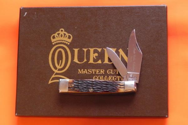 Vintage 1979 Queen Master Cutler Collection GunStock 1 Pocket Knife w/ Beautiful Handles in Display