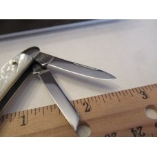 Schatt & Morgan Checkered Pearl Wharncliff Whittler Schatt & Morgan Checkered Pearl Wharncliff Whittler