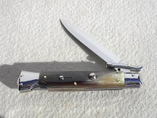 NEW OLD STOCK STILETTO ITALIAN 9" SWITCHBLADE GENUINE HORN SWING GUARD KNIFE