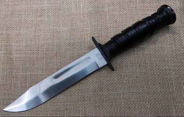 Camillus Mark II fighting knife 