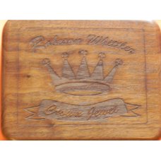Robeson (Crown Jewel) Whittler w Flawless Mother Of Pearl Handles +Crown +Blue Stones +Gold Etching Robeson (Crown Jewel) Whittler w Flawless Mother Of Pearl Handles +Crown +Blue Stones +Gold Etching