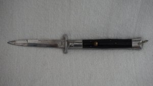 Vintage Large RIZZUTO ESTILETO MILANO Switchblade Knife 