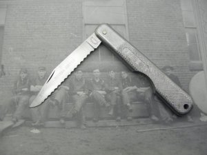 Queen Steel - Big Chief #45S...serrated