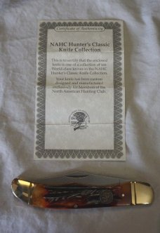 North American Hunting Club Hunter's Classic Collectible Knife