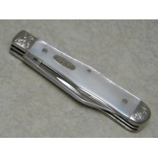 Case XX USA 3 Dot (1997) Genuine Mother of Pearl 8225 1/2 SS Small Coke Bottle Knife in Box Case XX USA 3 Dot (1997) Genuine Mother of Pearl 8225 1/2 SS Small Coke Bottle Knife in Box