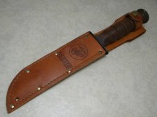 Camillus New York USA Stacked Leather 5685B USMC Marine Fighting Fixed Blade Knife & Sheath in Box Camillus New York USA Stacked Leather 5685B USMC Marine Fighting Fixed Blade Knife & Sheath in Box
