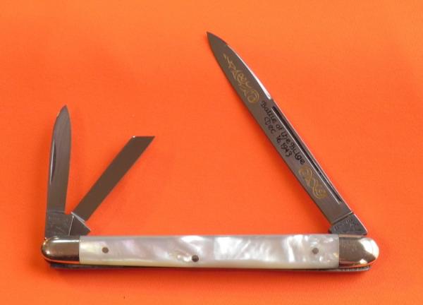 Battle Axe Brand -Shouse & Hardin WWW Theme, 3 Blade Mother of Pearl Whittler "Battle of the Bulge" Battle Axe Brand -Shouse & Hardin WWW Theme, 3 Blade Mother of Pearl Whittler "Battle of the Bulge"