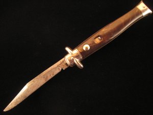 SHUR – SNAP  COLONIAL    FISHTAIL   AUTO   KNIFE  1948 –  1952  OLD VINTAGE  KNIVES 