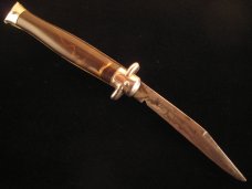 SHUR – SNAP COLONIAL FISHTAIL AUTO KNIFE 1948 – 1952 OLD VINTAGE KNIVES SHUR – SNAP COLONIAL FISHTAIL AUTO KNIFE 1948 – 1952 OLD VINTAGE KNIVES