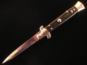 ITALIAN   BLACK  STILETTO   AUTO   KNIFE  