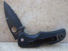 Spyderco Native with Fully Serrated S30V Blade