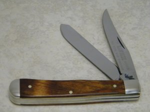 Queen Cutlery USA No. 4215 The Rawhide Series Wood Trapper Knife c.1980