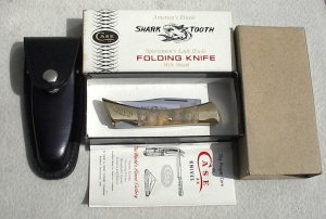CASE XX 7 DOT 1973, 7197 L SSP SHARK TOOTH LOCK BACK KNIFE RARE CURLY MAPLE