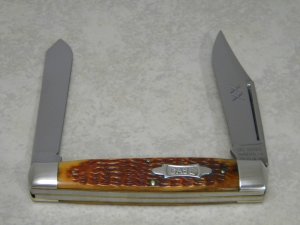 Case Classic 1990 Antique Brown Bone 62075 SP Bow Tie Shield Moose Knife