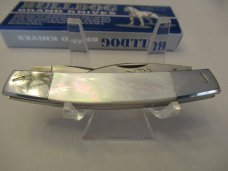 Bulldog Brand Pearl Groundhog Bulldog Brand Pearl Groundhog
