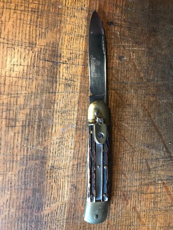 vintage HUBERTUS stag handled switchblade unused unsharpened etched spear blade vintage HUBERTUS stag handled switchblade unused unsharpened etched spear blade