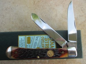 Canal Street Full Moon Trapper with Amber Jigged Bone Handles and D2 Blade Steel 