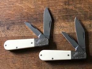 2 vintage 1970s-80s BAYES USA barlows fancy bolsters 