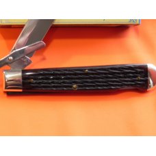 Ka-Bar Cheetah Pocket Knife w/ Beautiful Red Bone Handles -Dog Head on Swing Guard -NM & NOS Ka-Bar Cheetah Pocket Knife w/ Beautiful Red Bone Handles -Dog Head on Swing Guard -NM & NOS