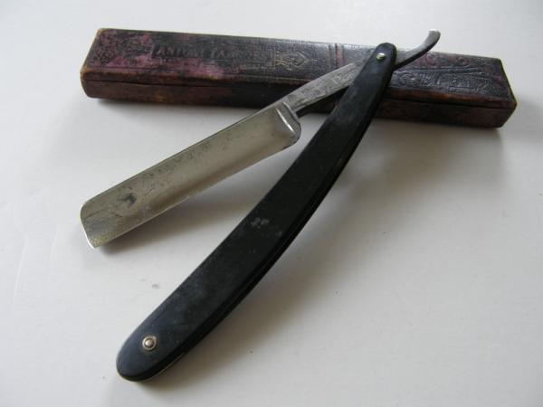 Straight Razor-Barber Choice                                           LOTB