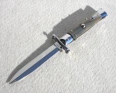 NEW OLD STOCK ITALIAN STILETTO 9" GENUINE  BRAZILIAN  HORN SWING GUARD KNIFE
