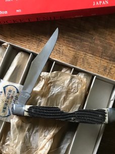 vintage full box of 6 EYE X L made in JAPAN bone handle easy open knives like new but old vintage full box of 6 EYE X L made in JAPAN bone handle easy open knives like new but old