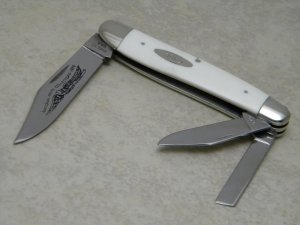Case XX USA 4 Dot (1976) White Composition 4380 Whittler NKCA Club Knife
