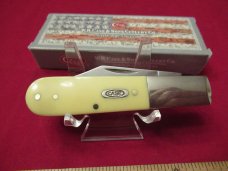 Case XX 2019 Yellow Barlow Pattern # 32009 1/2 SS Case XX 2019 Yellow Barlow Pattern # 32009 1/2 SS