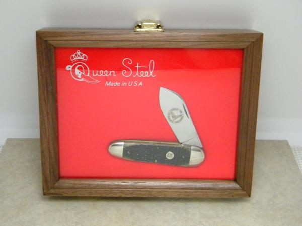Queen City Bone 2009 "150 Years of Oil Titusville PA" Sunfish Elephant Toe Knife in Oak Display Queen City Bone 2009 "150 Years of Oil Titusville PA" Sunfish Elephant Toe Knife in Oak Display
