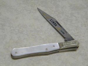 Fight'n Rooster Frank Buster Cutlery Germany Pearl "Linda" Fancy 1 Blade Knife