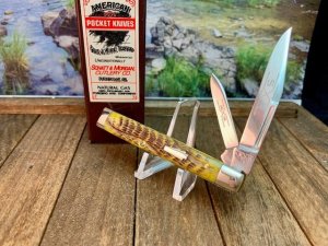 Schatt snd Morgan Antique Green Bone Doctor’s Knife, From The 9th Anniversary Series