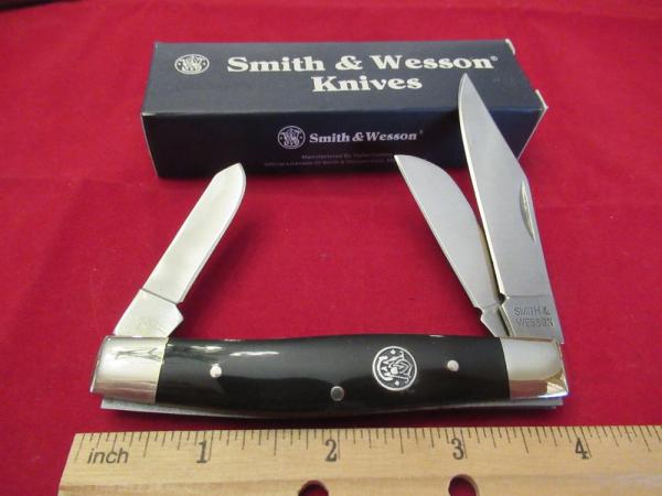 Smith & Wesson Buffalo Horn Stockman Pattern # CH503BH 