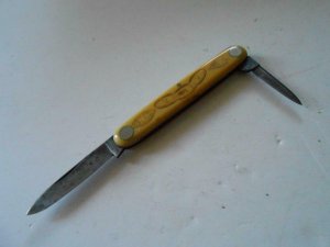 W H Morley & Sons Germany Birds eye rivets Knife