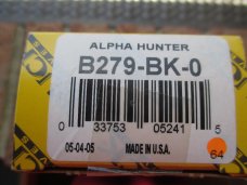 Buck Alpha Hunter     NIB  from 2005