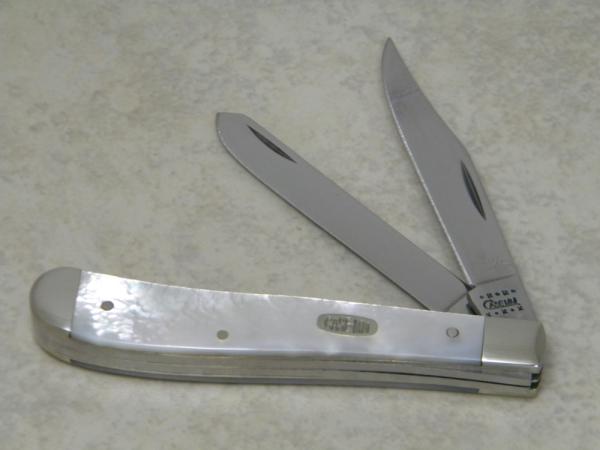 Case MM USA 2000 Pearl 82048 SS Millennium Slimline Trapper Farmers Jack Knife Case MM USA 2000 Pearl 82048 SS Millennium Slimline Trapper Farmers Jack Knife