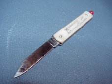 Schrade USA 125OT Delrin Linerlock Folding Hunter Knife & Pouch - NIB Schrade USA 125OT Delrin Linerlock Folding Hunter Knife & Pouch - NIB