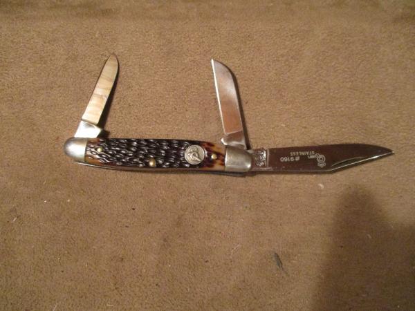 QUEEN 9160 STOCKMAN POCKET KNIFE WITH BONE HANDLE QUEEN 9160 STOCKMAN POCKET KNIFE WITH BONE HANDLE