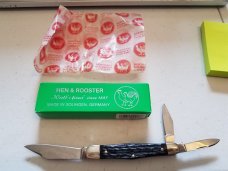 Hen & Rooster 373C-BJB 3-blade Swell Center Whittler w/Black Jigged Bone Handles. NIB Hen & Rooster 373C-BJB 3-blade Swell Center Whittler w/Black Jigged Bone Handles. NIB